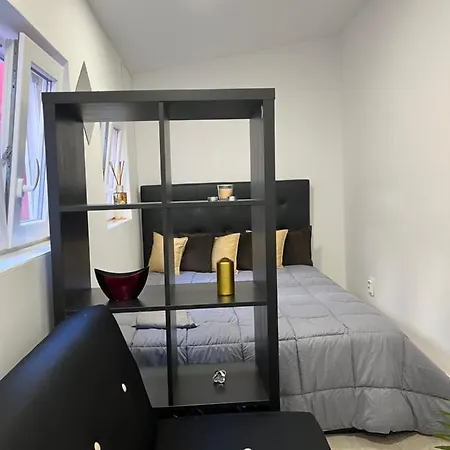 Perfect Mouraria Apartman *